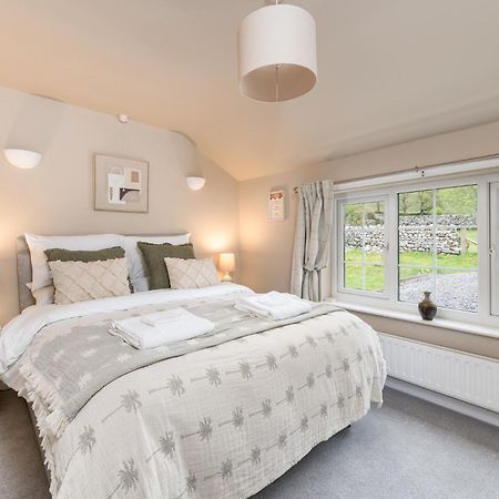 Central Malham Wellbeing Escape Hot Tub & Studio Экстерьер фото