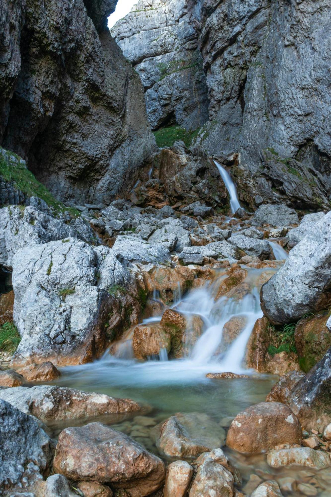 Central Malham Wellbeing Escape Hot Tub & Studio Экстерьер фото